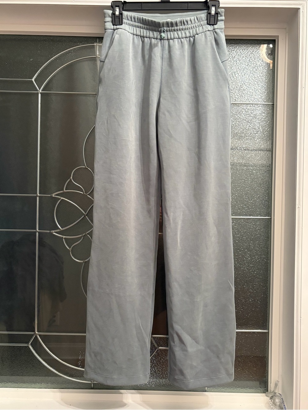 Lululemon size 4